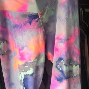 Victoria secret PINK ultimate WATERCOLOR LEGGINGS